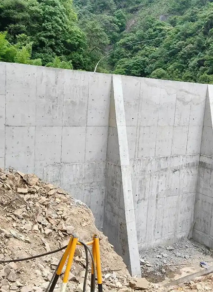 无锡锡山区重力式挡土墙